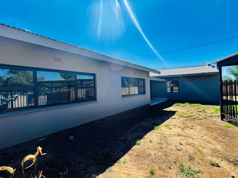 To Let 4 Bedroom Property for Rent in Bayswater Free State